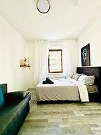 4BR Apartment Near FAC Platz