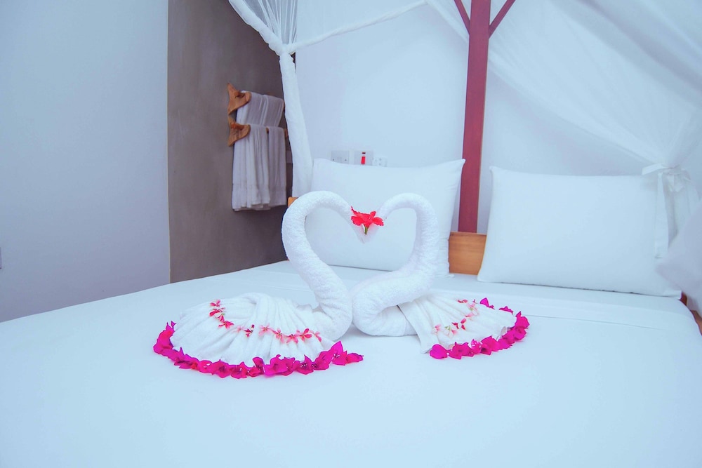 Suda Beach Lodge