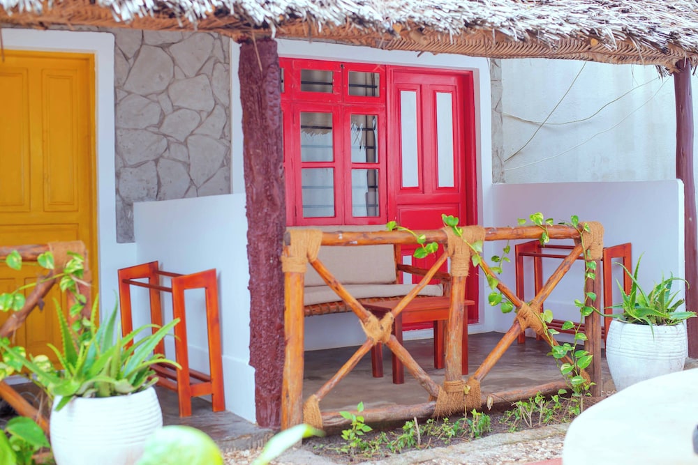 Suda Beach Lodge