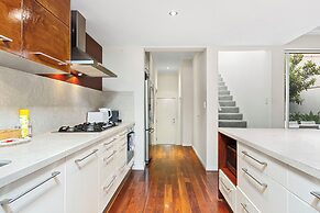 Walk to Beach Coastal Home in Coogee