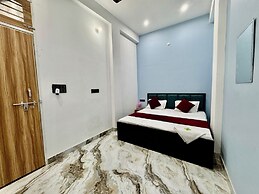 Hotel radha Aradhya Sadan