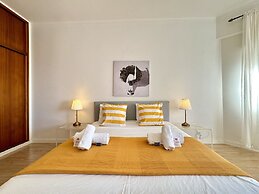 Quarteira Central 3 by Homing