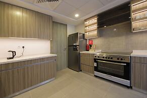 Luxurious 4BR Villa with Private Garden