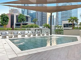 Elegant 3BR Canal & Burj Khalifa Views