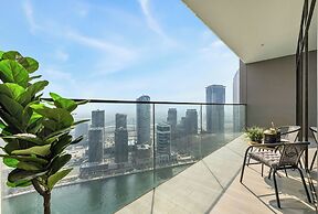 Elegant 3BR Canal & Burj Khalifa Views