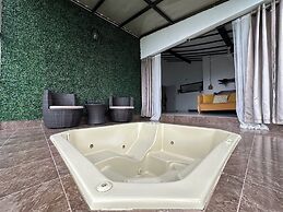 La Villa The View