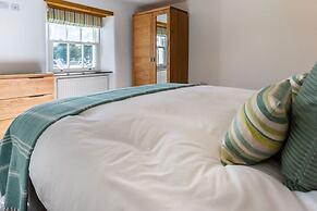 1 Bossiney House in Cornwall