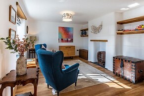 1 Bossiney House in Cornwall