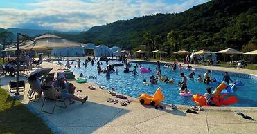 Lands & Stream Resort Park