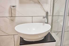 Host Stay Emporium Basement Apartment
