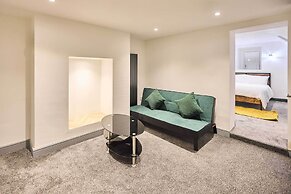 Host Stay Emporium Basement Apartment