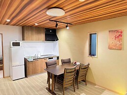 SUN WARM HOUSE