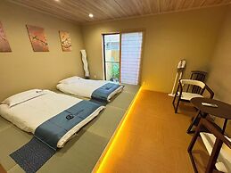 SUN WARM HOUSE