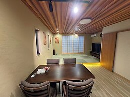 SUN WARM HOUSE
