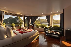 Aqua Luxury Cruise