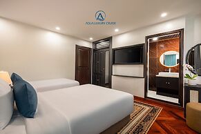Aqua Luxury Cruise