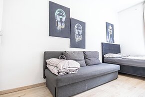 Cozy Budget 2BR Apartment Vienna