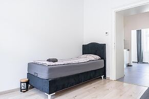 Cozy Budget 2BR Apartment Vienna