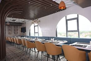HOTEL MAHIKA
