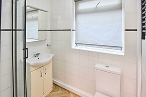 Host Stay Emporium Apartment A