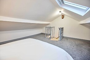Host Stay Emporium Apartment B