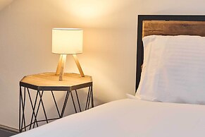 Host Stay Emporium Apartment B