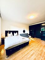Spacious Garden Villa for 16 Guests