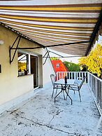 Spacious Garden Villa for 16 Guests