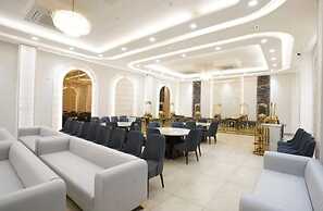 Su Casa Banquets and Hotel