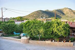 Sklavaki Traditional Villa - Private Pool Views