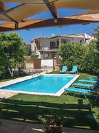 Sklavaki Traditional Villa - Private Pool Views