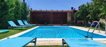 Sklavaki Traditional Villa - Private Pool Views