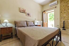 Sklavaki Traditional Villa - Private Pool Views