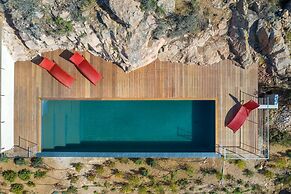 Luxurious Architect-designed Property Pool sea View