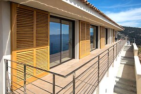 Luxurious Architect-designed Property Pool sea View