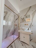 Mida Luxury Apartment