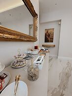Mida Luxury Apartment