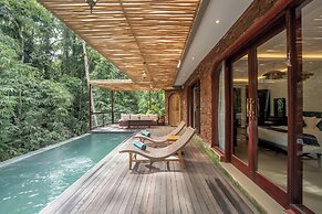 Aksmi Suites & Villas