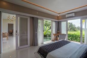Aksmi Suites & Villas