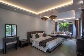 Aksmi Suites & Villas