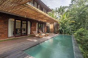 Aksmi Suites & Villas