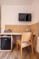 SAN PIETRO Dolomiti Small Budget Hotel