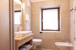 SAN PIETRO Dolomiti Small Budget Hotel