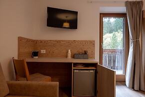 SAN PIETRO Dolomiti Small Budget Hotel