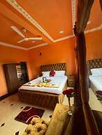 White palace Airport hotel