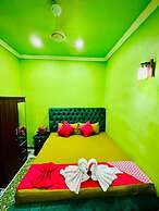 White palace Airport hotel