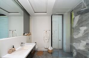 Marinhill High Luxury Property