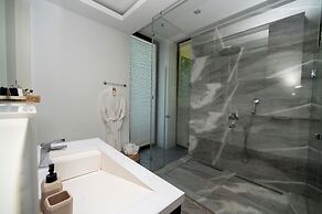 Marinhill High Luxury Property