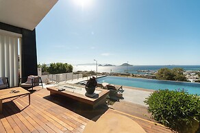 Marinhill High Luxury Property