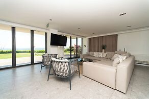 Marinhill High Luxury Property